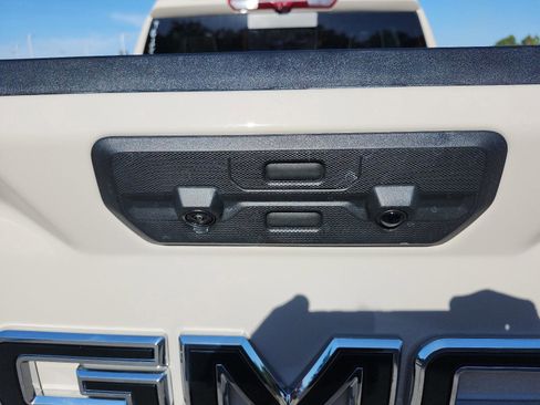 New 2026 GMC Sierra 1500 AT4X w/ LPO, Black Badging Package image 9