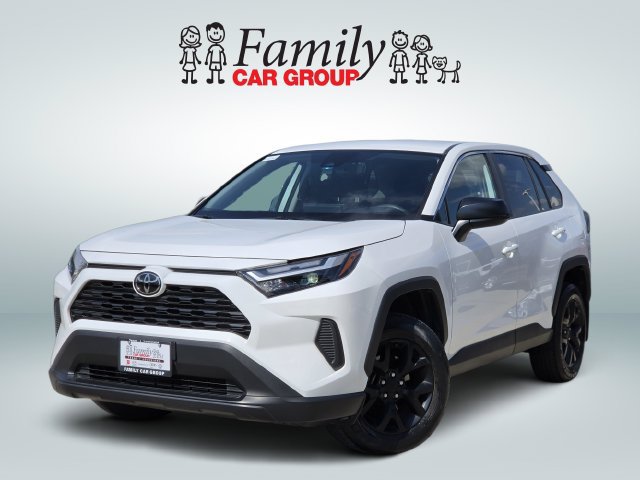 Used 2025 Toyota RAV4 LE FWD image 1