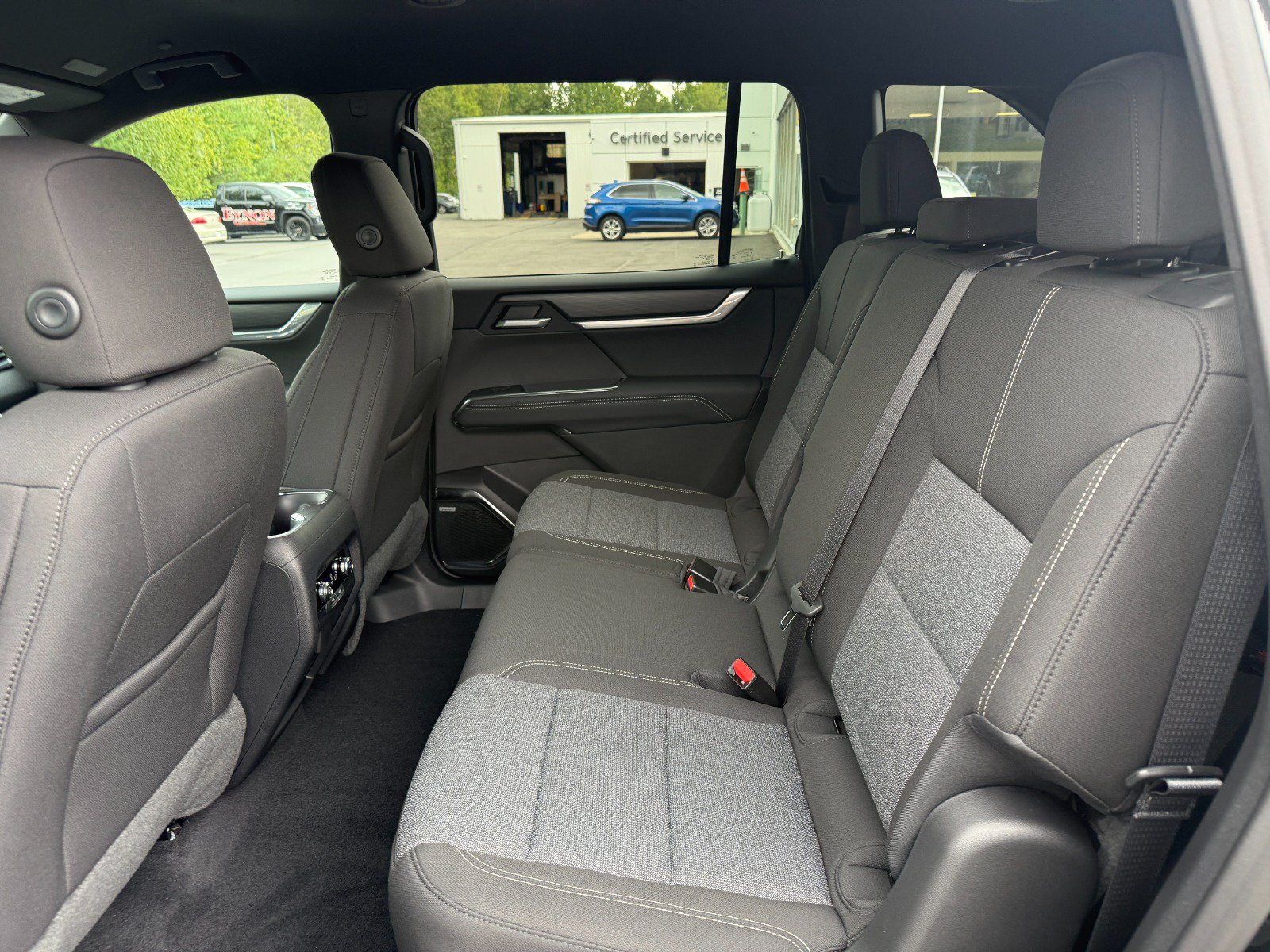 New 2027 GMC Acadia Elevation w/ Black Edition AWD/4WD image 16