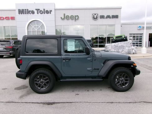 New 2026 Jeep Wrangler Sport AWD/4WD image 5