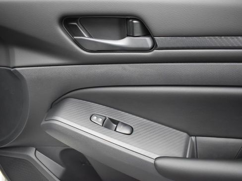 Used 2025 Nissan Altima 2.5 S image 23