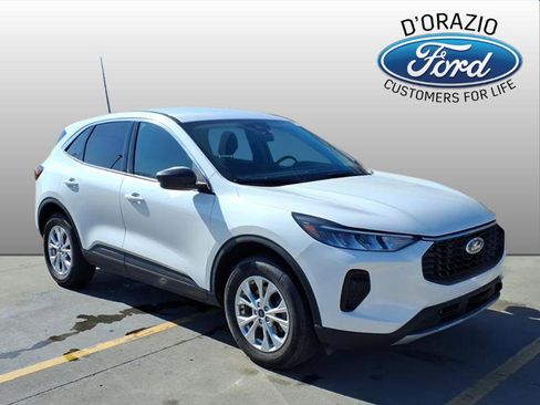 Used 2023 Ford Escape Active image 1