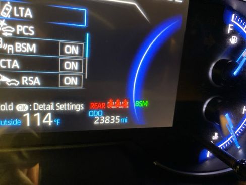 Used 2025 Toyota RAV4 XLE AWD/4WD image 14
