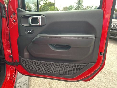 Used 2023 Jeep Gladiator Overland image 26