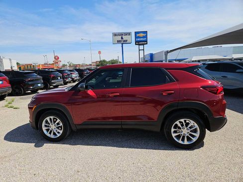 Used 2025 Chevrolet TrailBlazer LS w/ LS Convenience Package FWD image 5