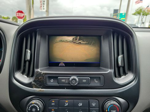Used 2020 Chevrolet Colorado W/T RWD image 10