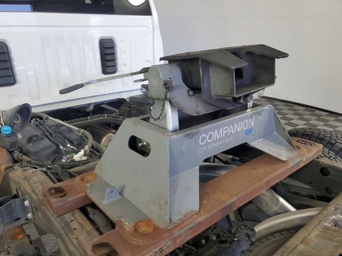 Used 2024 GMC Sierra 3500 Pro w/ Convenience Package AWD/4WD image 12