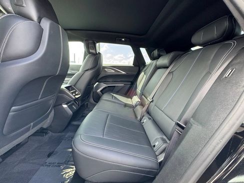 Certified 2024 Cadillac Lyriq Luxury AWD/4WD image 34