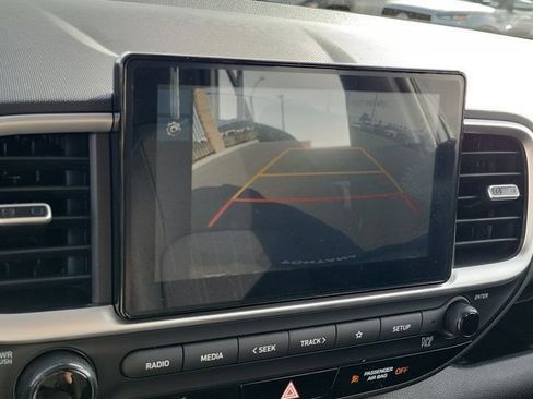 New 2026 Hyundai Venue SE image 9