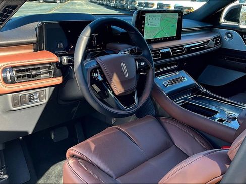 New 2026 Lincoln Aviator Reserve image 6