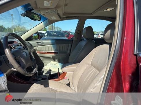 Used 2002 Toyota Camry XLE FWD image 7