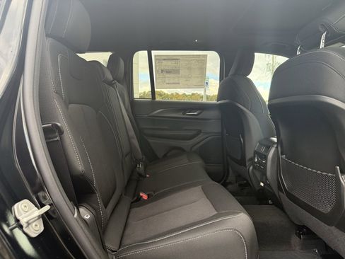 New 2025 Jeep Grand Cherokee Laredo X image 11