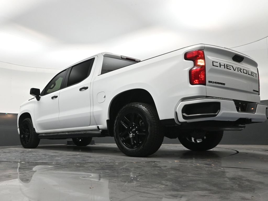 Used 2024 Chevrolet Silverado 1500 Custom w/ Turbomax Blackout Package RWD image 22