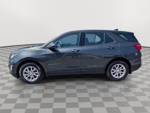 Used 2019 Chevrolet Equinox LS FWD image 2