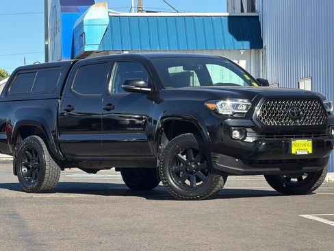 Used 2023 Toyota Tacoma Limited w/ Nightshade Package AWD/4WD image 2