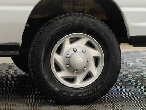 Used 2002 Ford E-350 and Econoline 350 XL image 34
