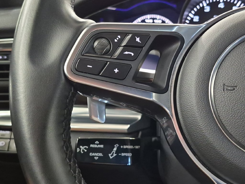 Used 2019 Porsche Panamera 4 AWD/4WD image 18