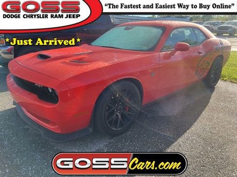 Used 2016 Dodge Challenger SRT Hellcat RWD image 1