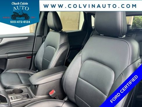 Certified 2025 Ford Escape Platinum AWD/4WD image 15