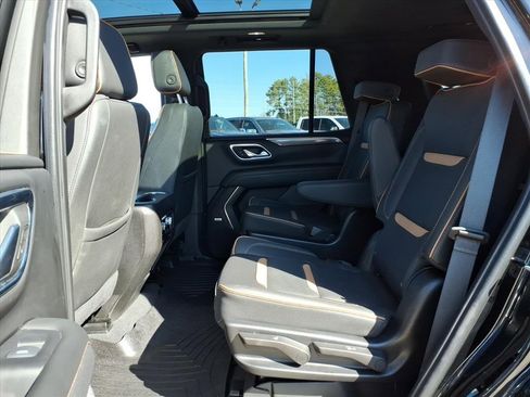 Used 2024 GMC Yukon AT4 w/ Technology Package image 18