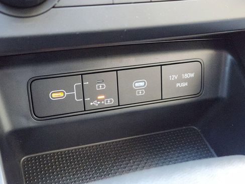 New 2026 Hyundai Tucson SE image 17