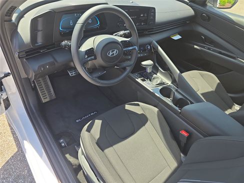 New 2026 Hyundai Elantra SEL Sport w/ Cargo Package FWD image 4