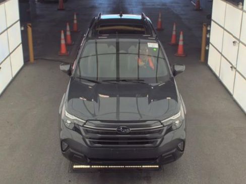 Used 2025 Subaru Forester Premium w/ Protection Package AWD/4WD image 3