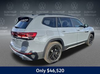 New 2025 Volkswagen Atlas Peak Edition SE video 5