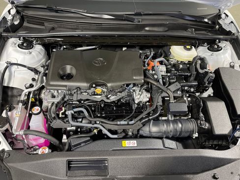 Certified 2025 Toyota Camry LE FWD image 9