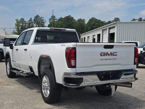 Used 2024 GMC Sierra 2500 Pro w/ Convenience Package AWD/4WD image 3