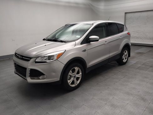 Used 2014 Ford Escape SE FWD image 2