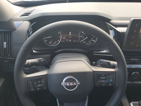 New 2026 Nissan Pathfinder SV image 13