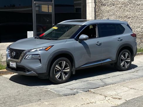 Used 2023 Nissan Rogue SL w/ SL Premium Package FWD image 1