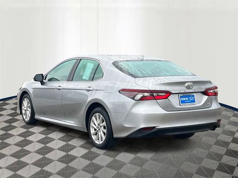 Used 2023 Toyota Camry LE image 4