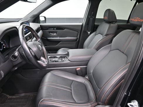 Certified 2023 Honda Pilot TrailSport image 24