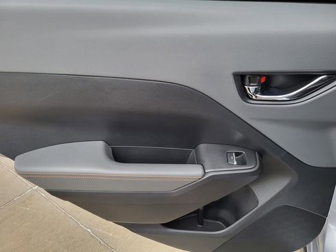 Certified 2025 Subaru Crosstrek 2.5i Limited w/ Crosstrek Mirror Package image 12