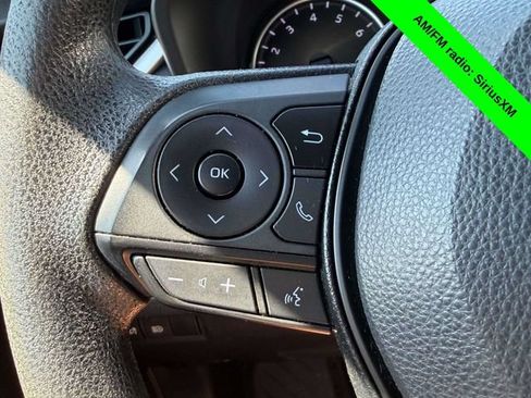 Used 2022 Toyota RAV4 LE FWD image 11