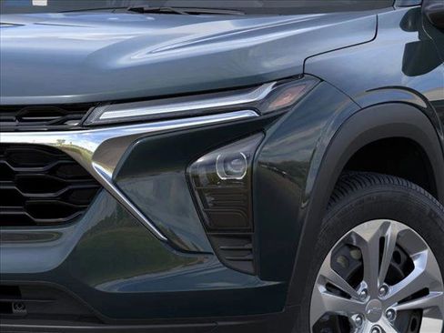New 2026 Chevrolet Trax LS image 10