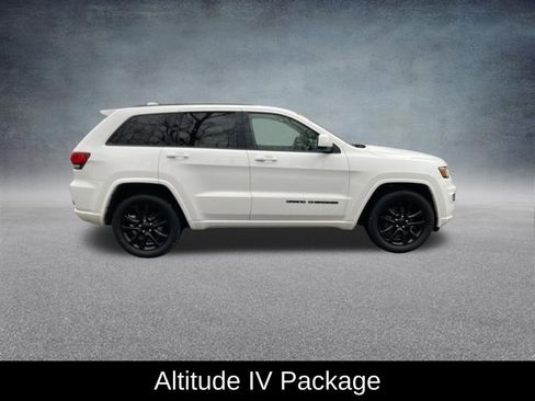 Used 2019 Jeep Grand Cherokee Altitude image 8