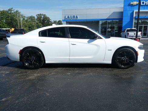 Used 2018 Dodge Charger R/T w/ Beats Audio Group RWD image 4
