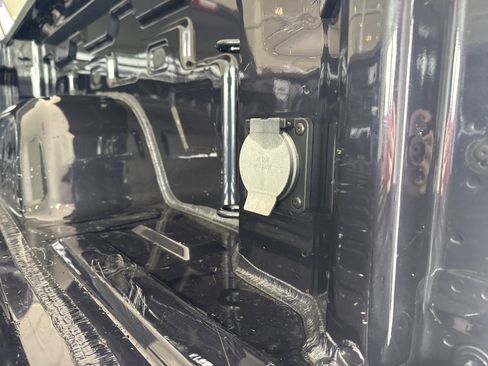 Used 2024 Chevrolet Silverado 1500 Custom Trail Boss image 17