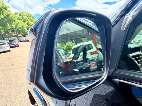 Used 2018 Toyota 4Runner SR5 AWD/4WD image 14