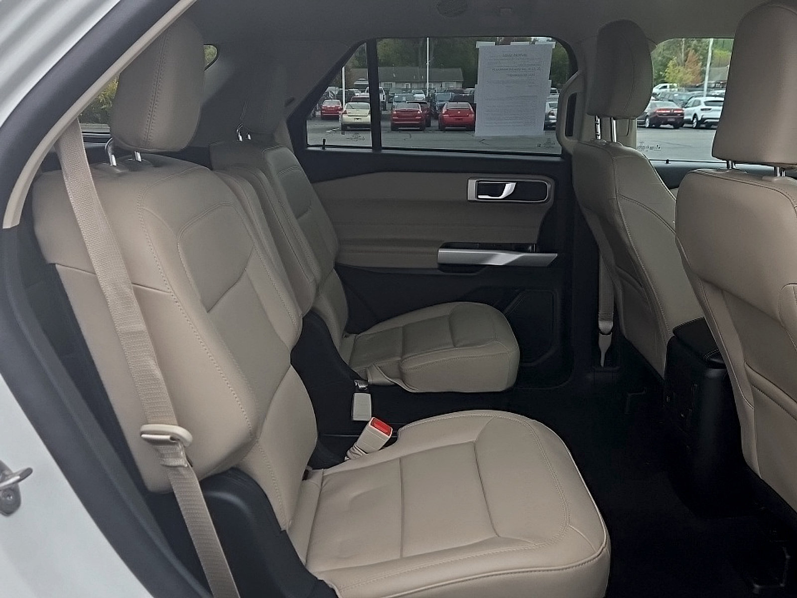 Used 2023 Ford Explorer XLT w/ Equipment Group 202A AWD/4WD image 22