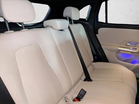 Certified 2025 Mercedes-Benz GLA 250 image 21