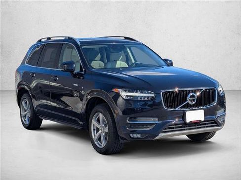 Used 2016 Volvo XC90 T5 Momentum image 3