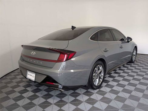 Used 2023 Hyundai Sonata SEL w/ Convenience Package FWD image 5