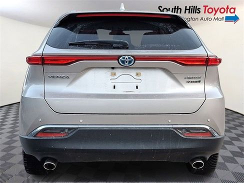 Used 2021 Toyota Venza Limited image 5