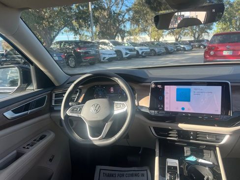 New 2026 Volkswagen Atlas SE FWD image 9