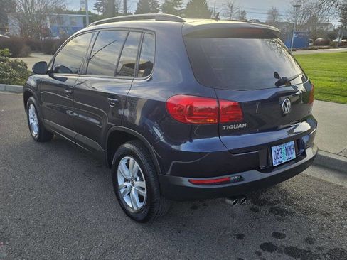 Used 2016 Volkswagen Tiguan S image 7