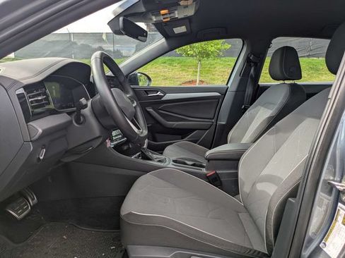 Used 2025 Volkswagen Jetta Sport FWD image 20